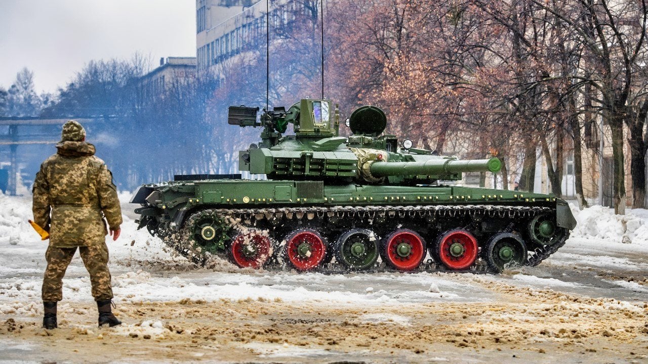 Ukraine War In 2024 How Kyiv Can Improve Its Position Overall The   Ukraine T 84 Tank 